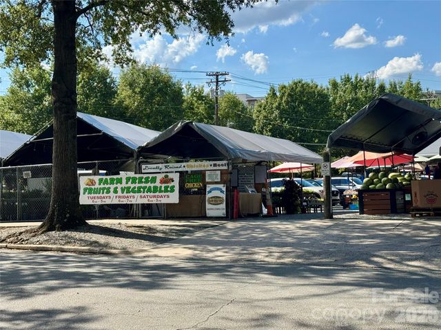 823-825 Henley Place, Charlotte, NC 28207