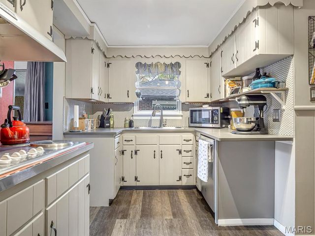 1408 Grand Avenue, Edwardsville, IL 62025