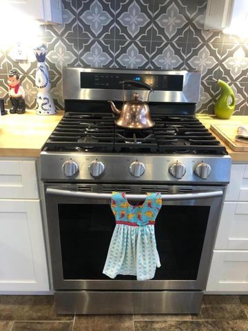 10864 Peerless Court, Oakland, CA 94603