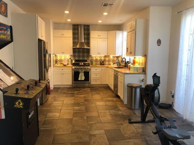 10864 Peerless Court, Oakland, CA 94603