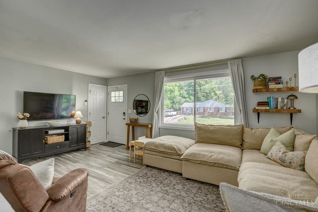 609 Neptune Way, Union Twp, OH 45244