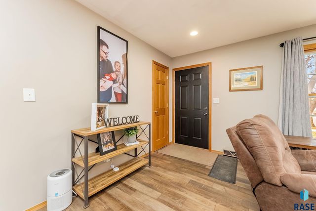 5104 W 38th St Street, Sioux Falls, SD 57106