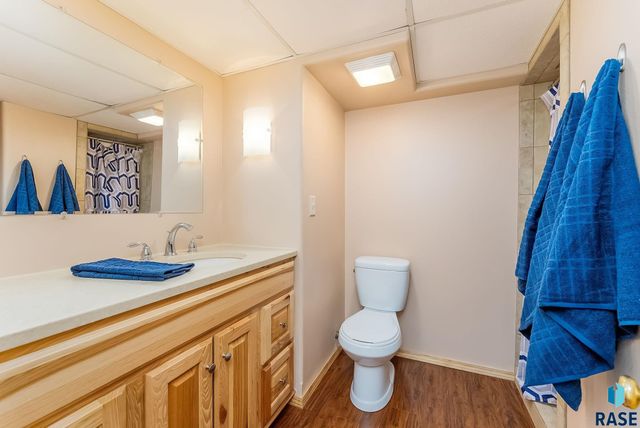 5104 W 38th St Street, Sioux Falls, SD 57106