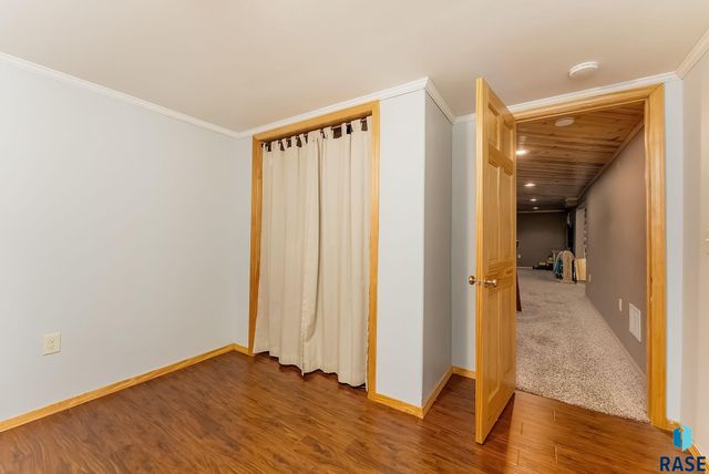 5104 W 38th St Street, Sioux Falls, SD 57106