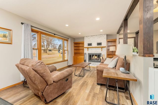 5104 W 38th St Street, Sioux Falls, SD 57106