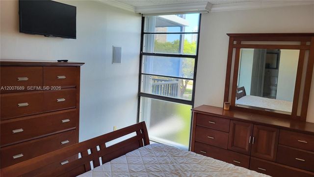 3475 N Country Club Drive 409, Aventura, FL 33180