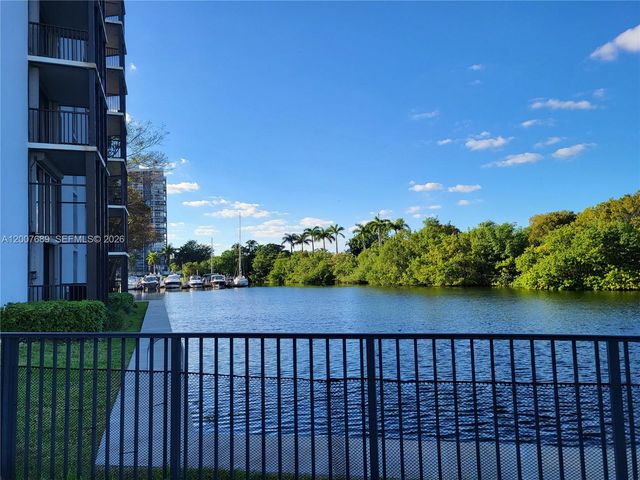 3475 N Country Club Drive 409, Aventura, FL 33180