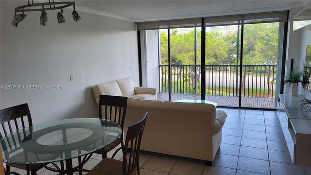 3475 N Country Club Drive 409, Aventura, FL 33180