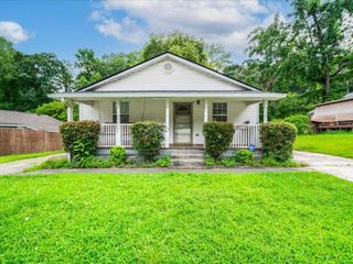 1920 Main NW Street, Atlanta, GA 30318