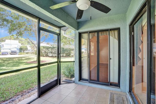 8465 Waterford Cir, Tamarac, FL 33321