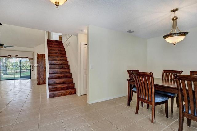 8465 Waterford Cir, Tamarac, FL 33321