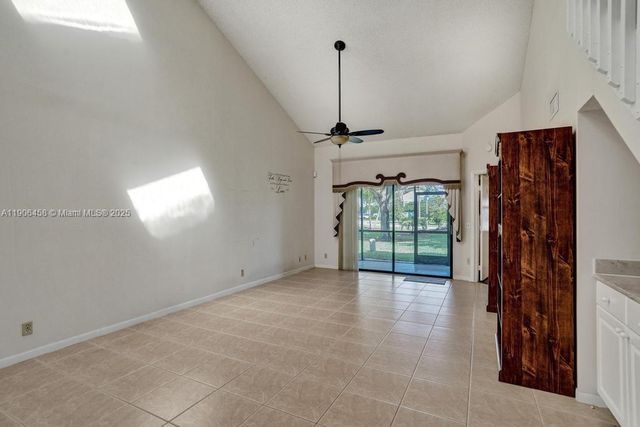 8465 Waterford Cir, Tamarac, FL 33321