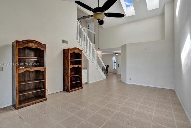 8465 Waterford Cir, Tamarac, FL 33321