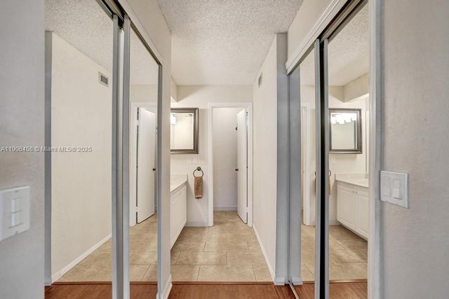 8465 Waterford Cir, Tamarac, FL 33321