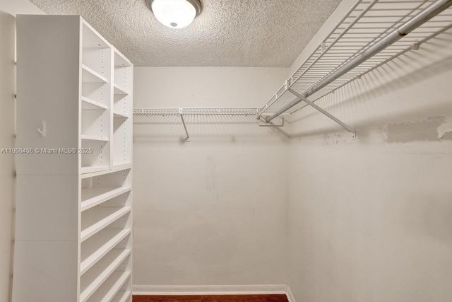 8465 Waterford Cir, Tamarac, FL 33321