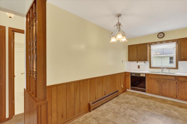 655 Blue Ash Drive Se 114, City Of Kentwood, MI 49548