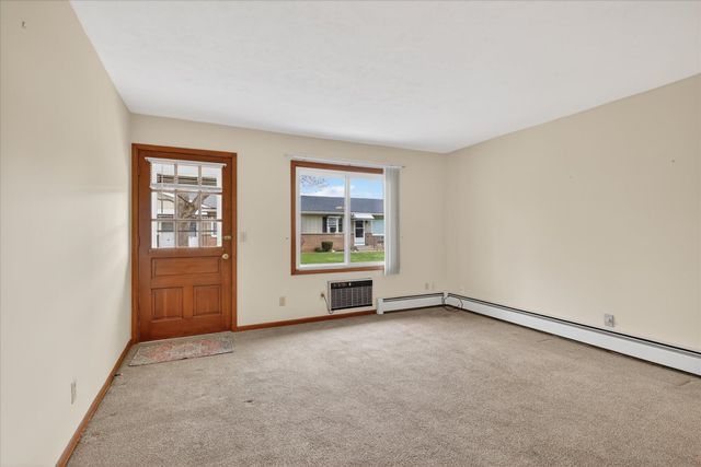 655 Blue Ash Drive Se 114, City Of Kentwood, MI 49548