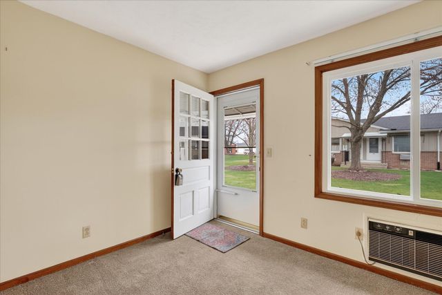 655 Blue Ash Drive Se 114, City Of Kentwood, MI 49548