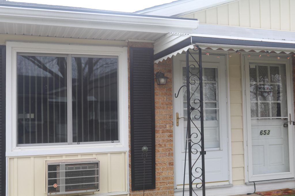 655 Blue Ash Drive Se 114, City Of Kentwood, MI 49548