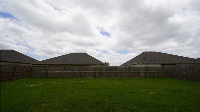 1904 Hudson Drive, Siloam Springs, AR 72761