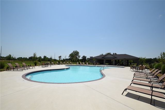 1904 Hudson Drive, Siloam Springs, AR 72761