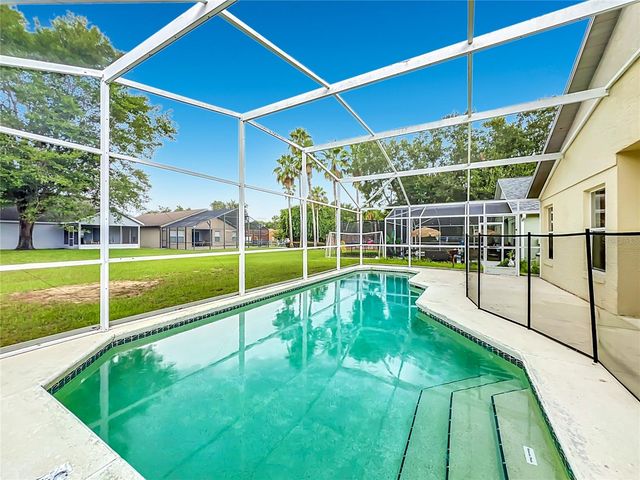 1005 WINDING WATER WAY, Clermont, FL 34714