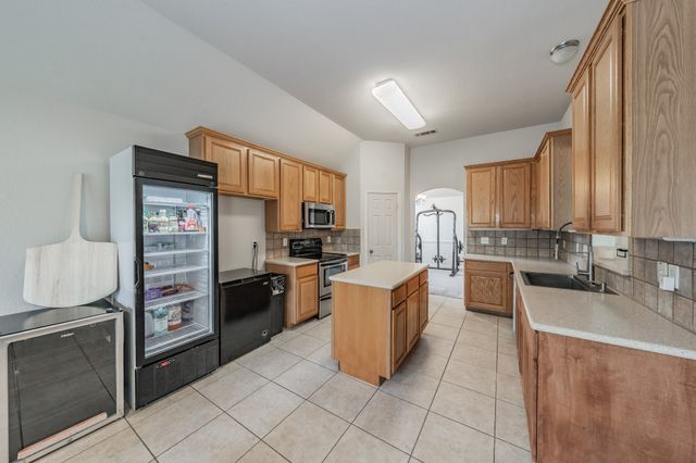 2006 Water Fall Way, Wylie, TX 75098