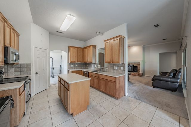 2006 Water Fall Way, Wylie, TX 75098