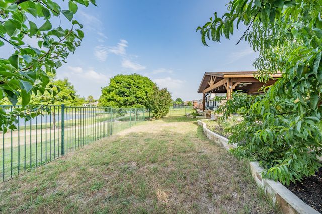 2006 Water Fall Way, Wylie, TX 75098