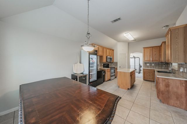 2006 Water Fall Way, Wylie, TX 75098