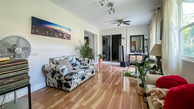 7105 NW 73rd Ave, Tamarac, FL 33321