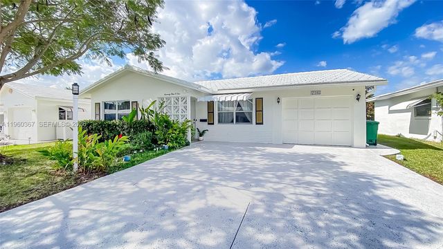 7105 NW 73rd Ave, Tamarac, FL 33321
