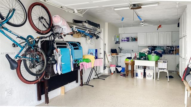 7105 NW 73rd Ave, Tamarac, FL 33321