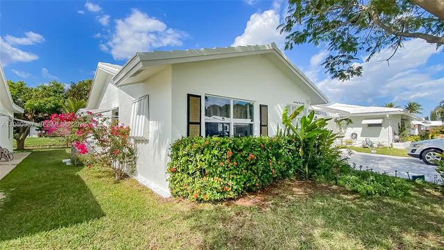 7105 NW 73rd Ave, Tamarac, FL 33321