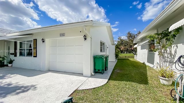 7105 NW 73rd Ave, Tamarac, FL 33321
