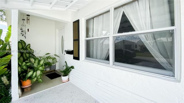 7105 NW 73rd Ave, Tamarac, FL 33321