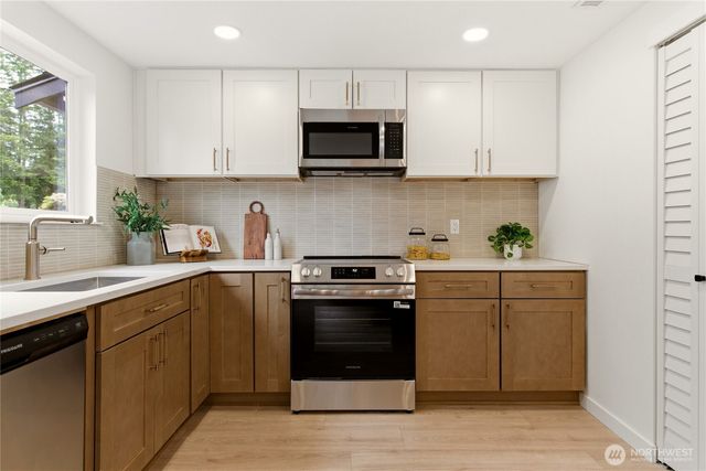 12425 9th Drive SE, Everett, WA 98208