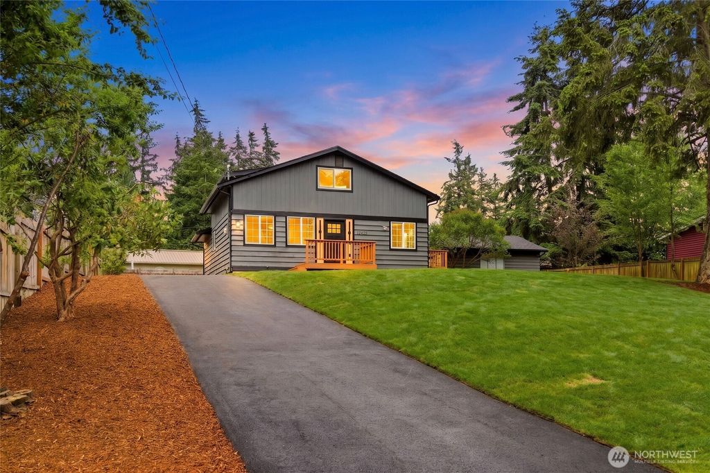 12425 9th Drive SE, Everett, WA 98208