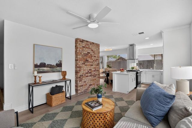 7828 Rockhurst Way, Sacramento, CA 95828