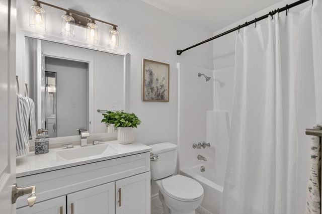7828 Rockhurst Way, Sacramento, CA 95828