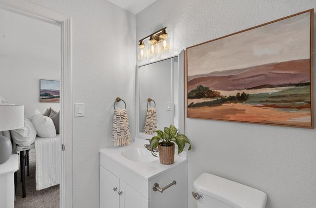 7828 Rockhurst Way, Sacramento, CA 95828