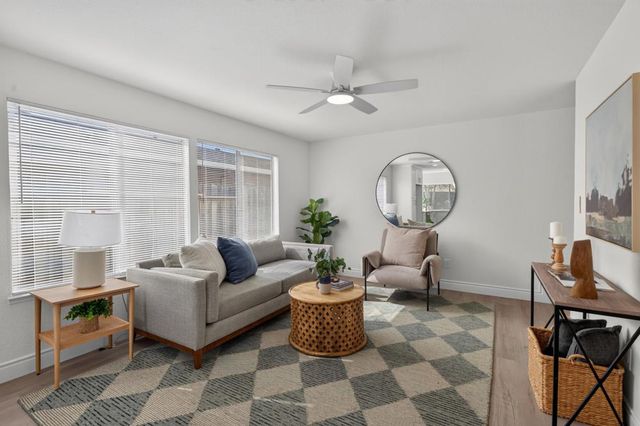 7828 Rockhurst Way, Sacramento, CA 95828