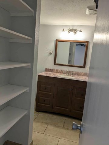 427 Pogue Street, Cedar Hill, TX 75104