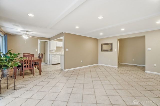 2000 Meadowside Lane, Dayton, OH 45458