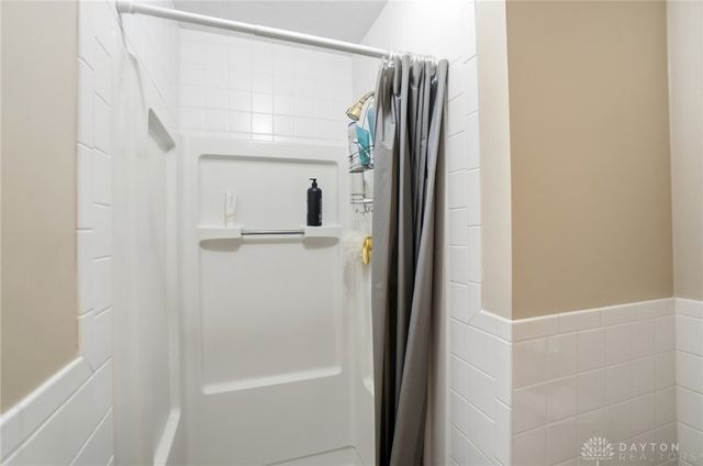 2000 Meadowside Lane, Dayton, OH 45458