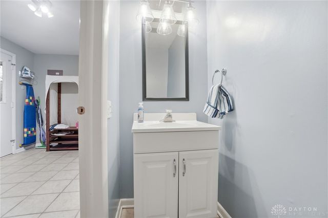 2000 Meadowside Lane, Dayton, OH 45458