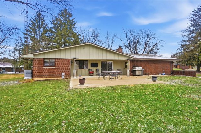 2000 Meadowside Lane, Dayton, OH 45458