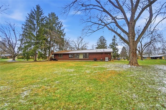 2000 Meadowside Lane, Dayton, OH 45458