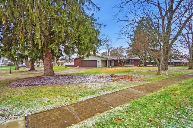 2000 Meadowside Lane, Dayton, OH 45458