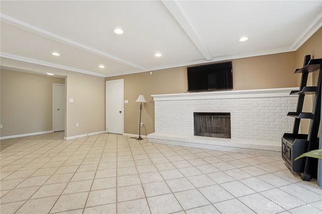 2000 Meadowside Lane, Dayton, OH 45458